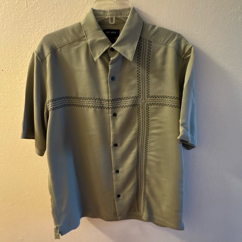 Axcess Men’s Short Sleeve Button Down Shirt Olive Green Size Medium